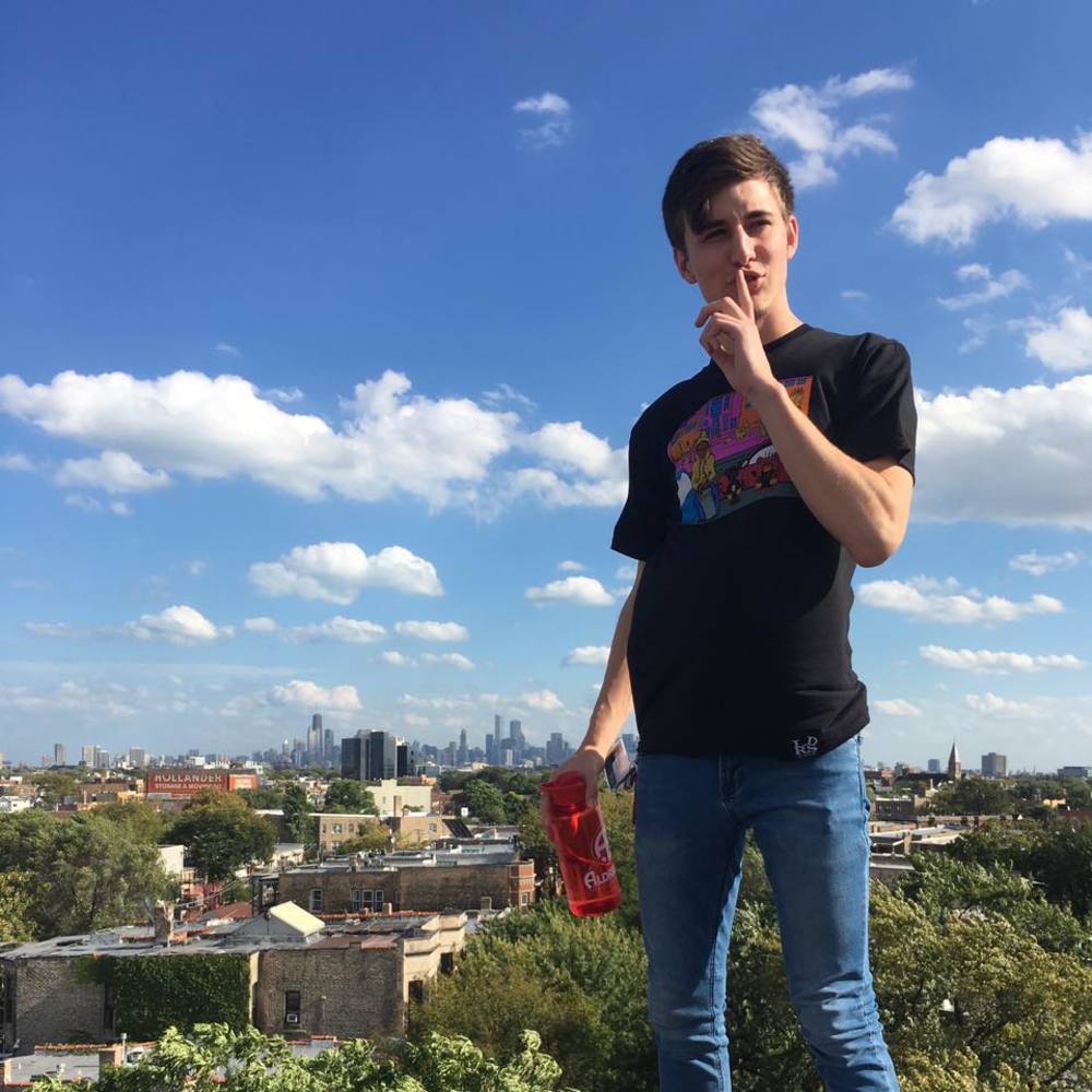 Meet your Posher, Zachary